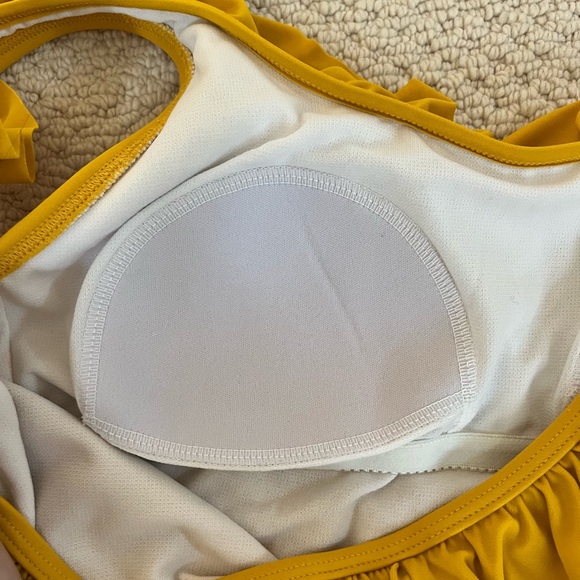 Boden yellow swimsuit sz. 4 - Picture 3 of 4